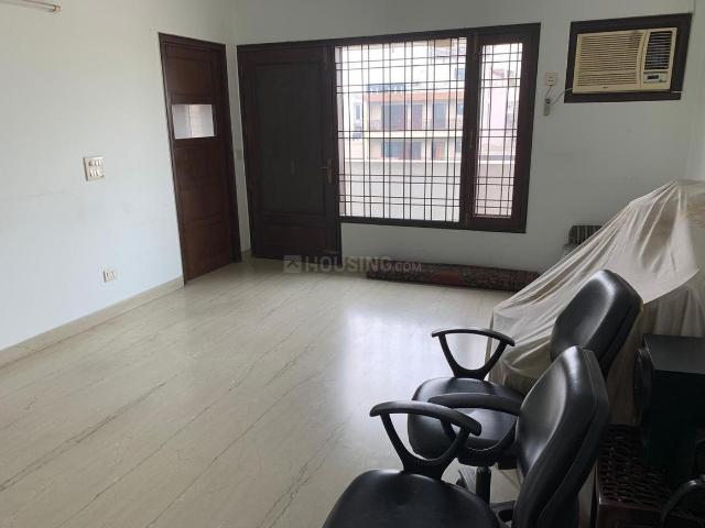 Flat for rent in Deri