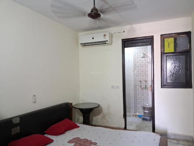 Flat for rent in West Delhi, Deri