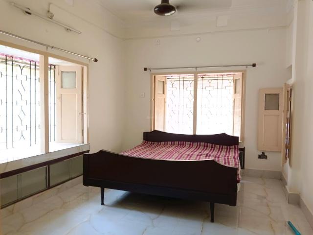 Flat for rent in Charu Market Area, Kolkata