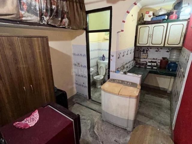 Flat for rent in West Delhi, Deri