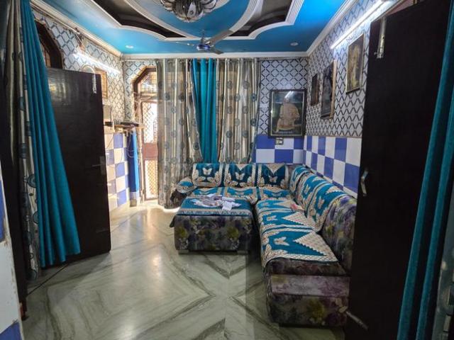 Flat for rent in West Delhi, Deri