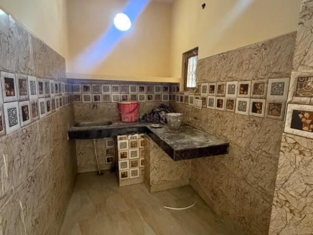 Flat for rent in West Delhi, Deri