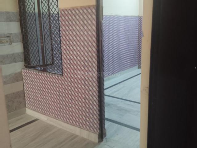 Flat for rent in West Delhi, Deri