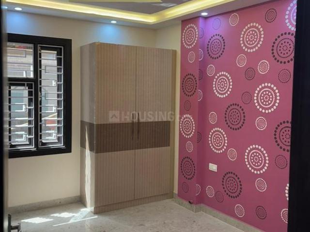 Flat for sale in West Delhi, Deri