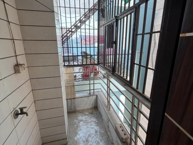 Flat for sale in West Delhi, Deri