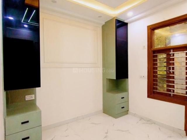 Flat for sale in West Delhi, Deri