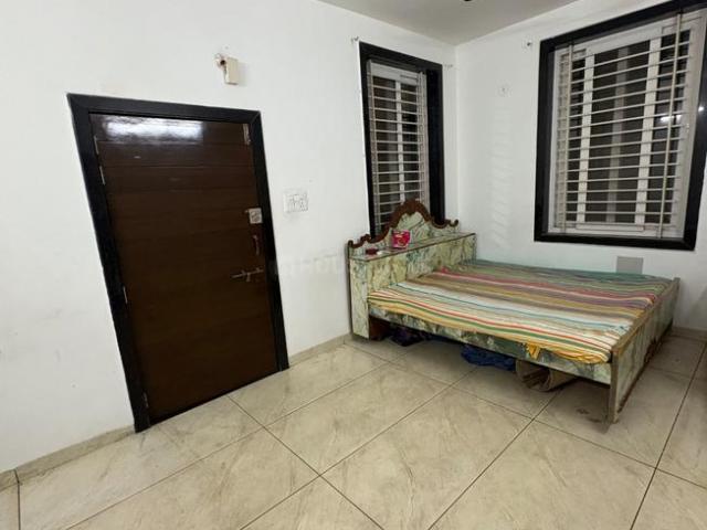 Flat for rent in Madya