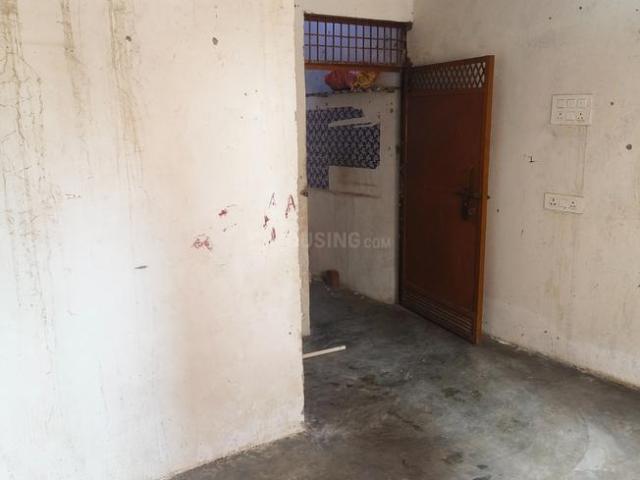 Flat for rent in Shakarpur, Delhi