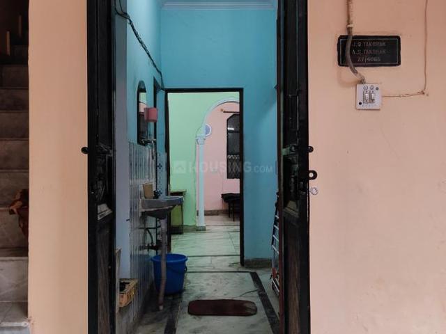 House for rent in Central Delhi, Deri