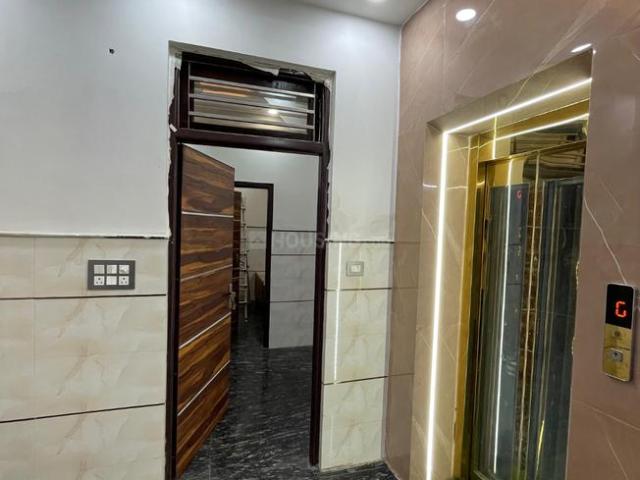 House for rent in East Delhi, Deri