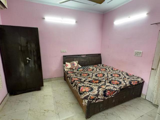 House for rent in West Delhi, Deri