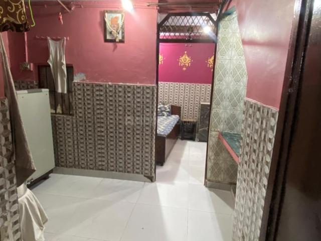 House for sale in Anand Parbat, Delhi