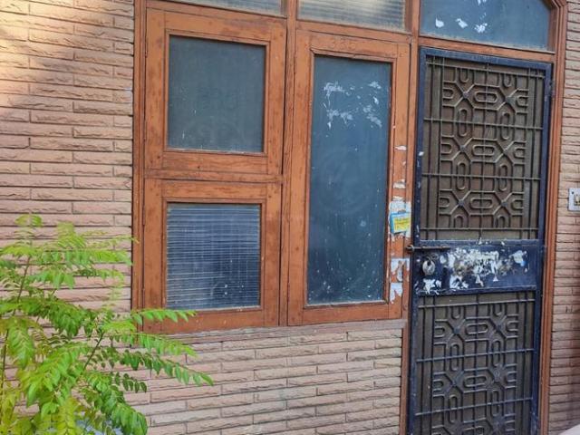 House for sale in North West Delhi, Deri