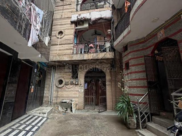 House for sale in Deri