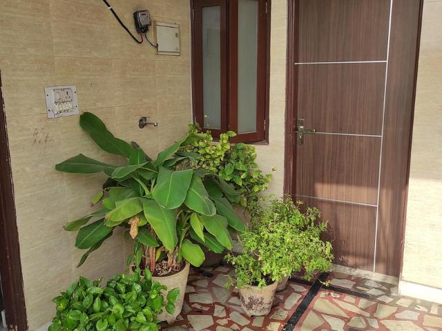 House for rent in West Delhi, Deri
