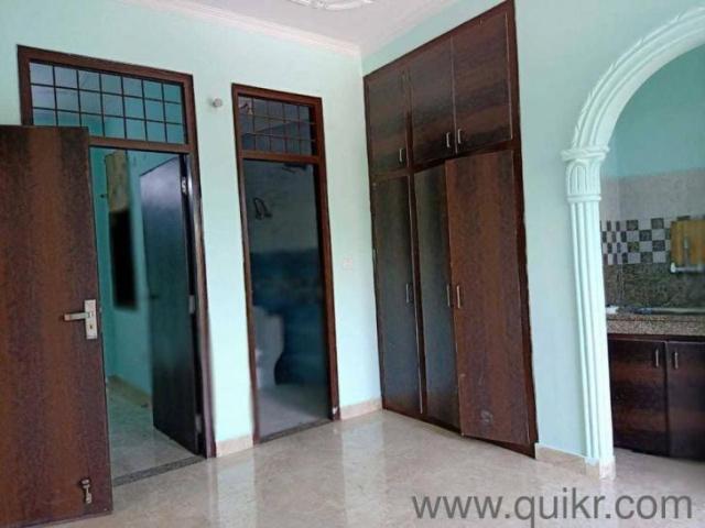 Property for rent in Deri
