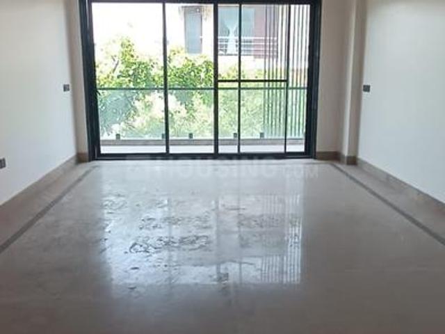 Flat for rent in Deri