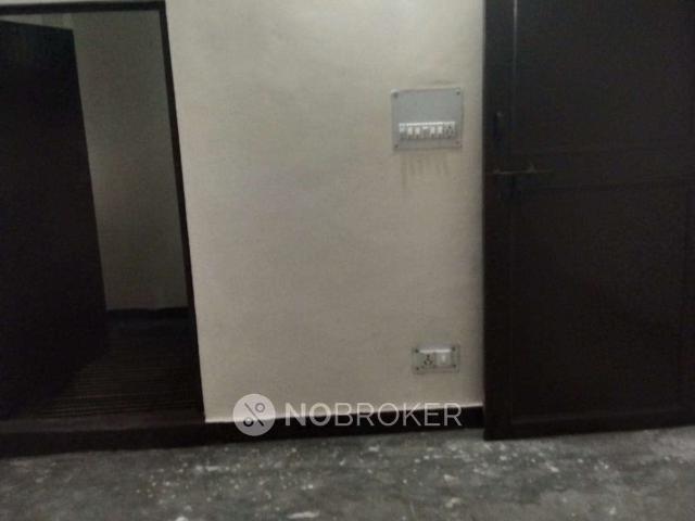 Property for rent in Deri