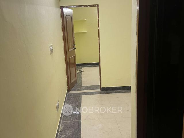 Property for rent in Deri