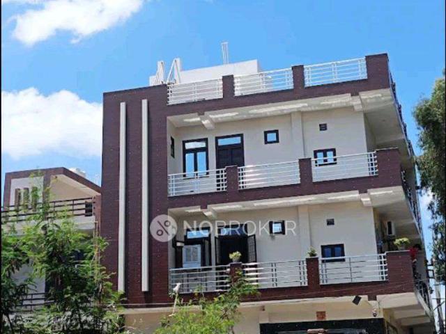 Property for rent in Najafgarh, Delhi