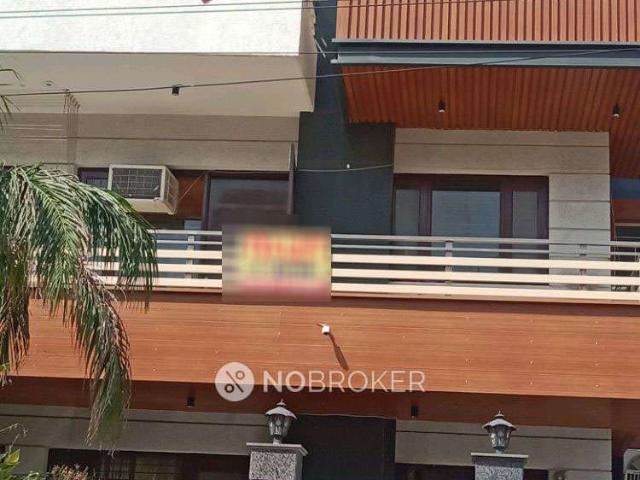 Property for rent in Hariana