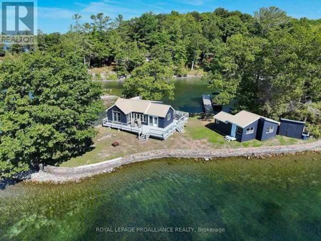House for sale in Ontario
