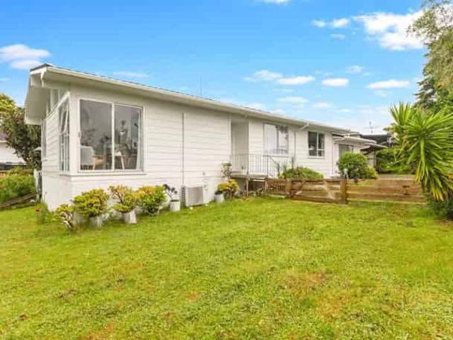 House for rent in Howick, Oroua County