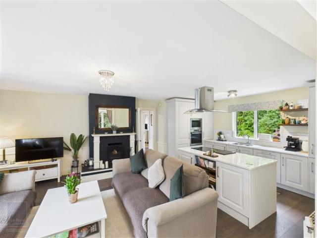 Detached House for sale in Loch Garman, North Tipperary