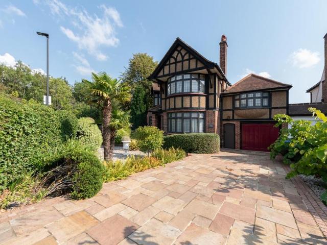 House for rent in London Borough of Enfield, Greater London