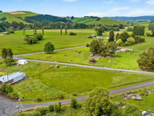 House for sale in Otakou