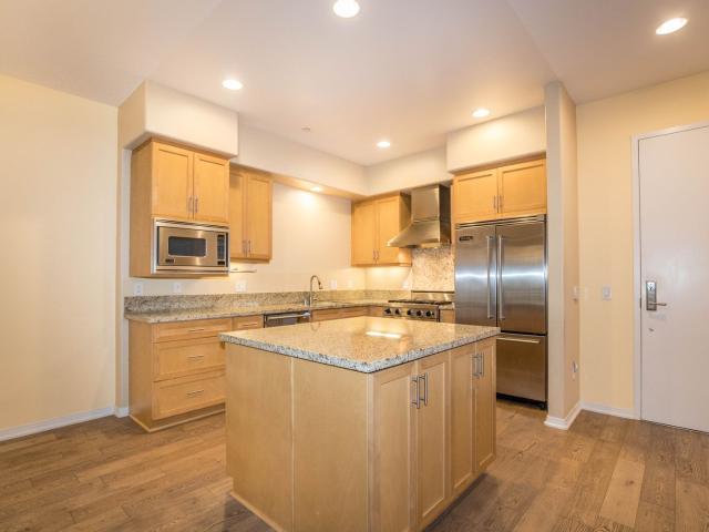 Apartment for rent in Canoga Park, California