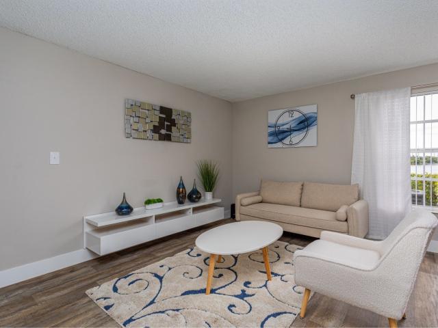 Apartment for rent in Hollywood
