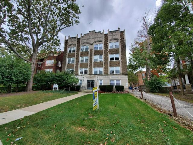 Apartment for rent in Lakewood, Ohio