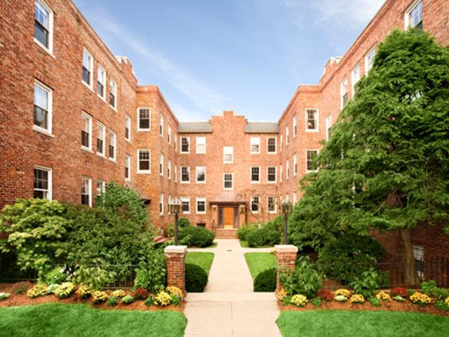 Apartment for rent in Brookline