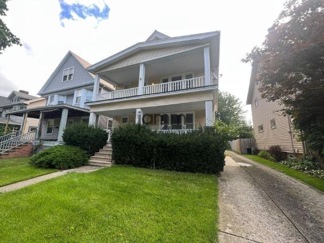 Apartment for rent in Lakewood, Ohio