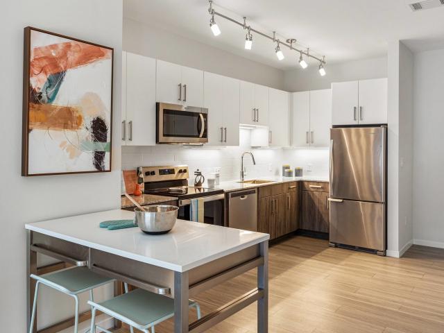 Apartment for rent in Sharon