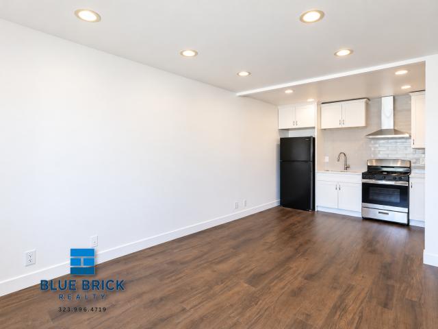 Apartment for rent in Van Nuys Neighborhood Council District, Canoga Park