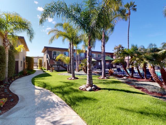 Apartment for rent in Huntington Beach, California