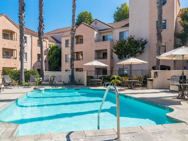 Apartment for rent in Redondo Beach, California