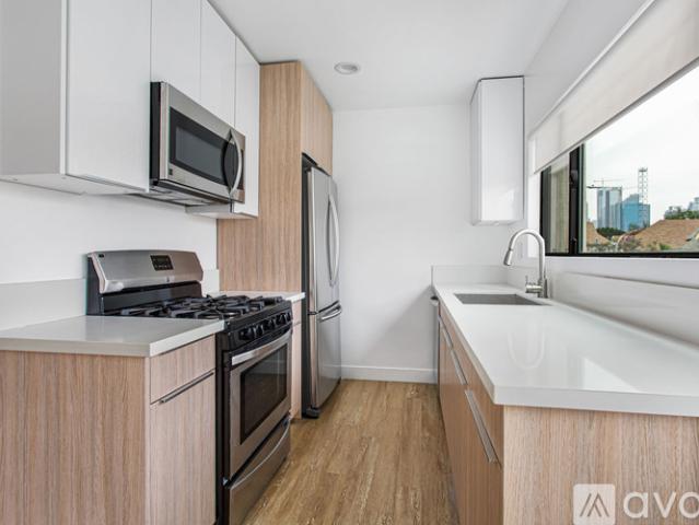 Apartment for rent in Canoga Park, California