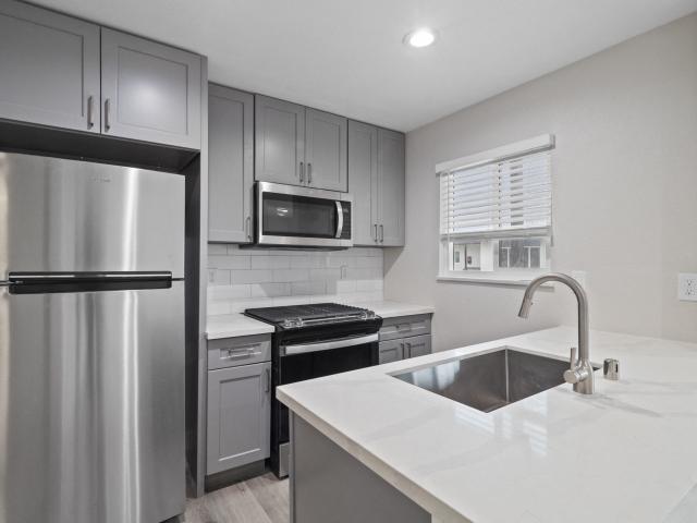 Apartment for rent in Costa Mesa, California