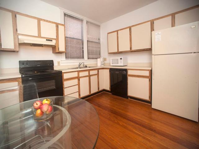 Apartment for rent in Evanston, Roselawn