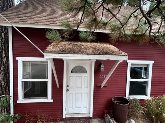 Apartment for rent in Cedarpines Park, California