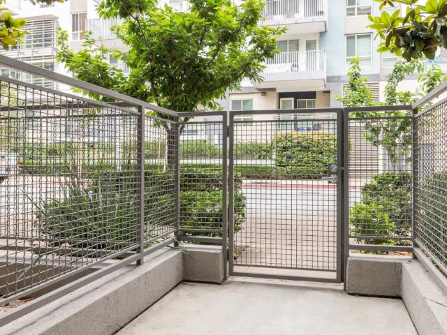 Apartment for rent in Canoga Park, California