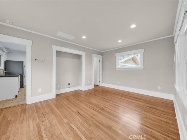 Apartment for rent in Long Beach, California