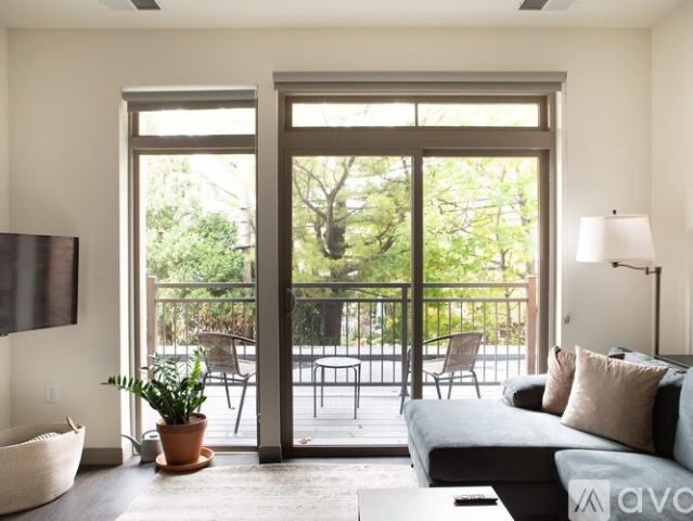 Apartment for rent in Shorewood