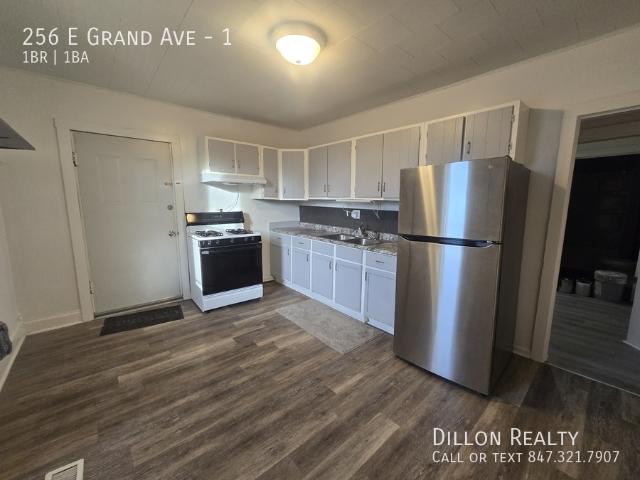 Apartment for rent in Fox Lake, Illinois