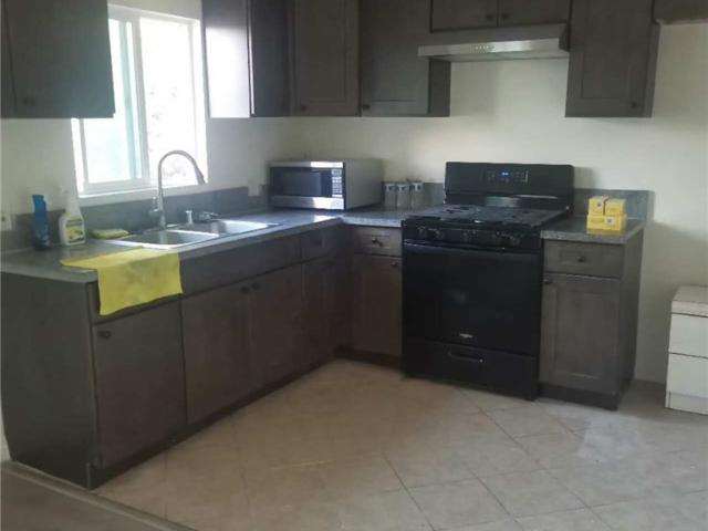 Apartment for rent in Canoga Park, California