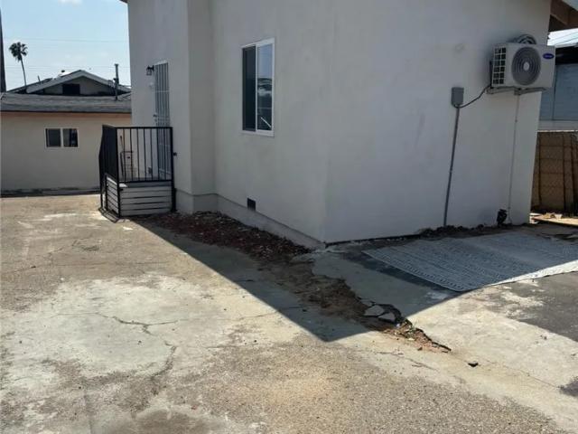 Apartment for rent in Canoga Park, California