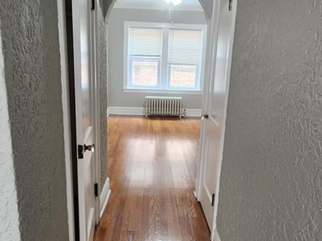 Apartment for rent in Berwyn
